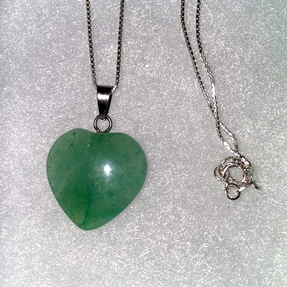 Natural Jade Heart ❤️ Sterling Silver Necklace - Picture 4 of 4
